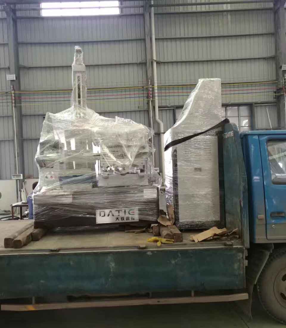 金祥盛模具現場卸貨圖片